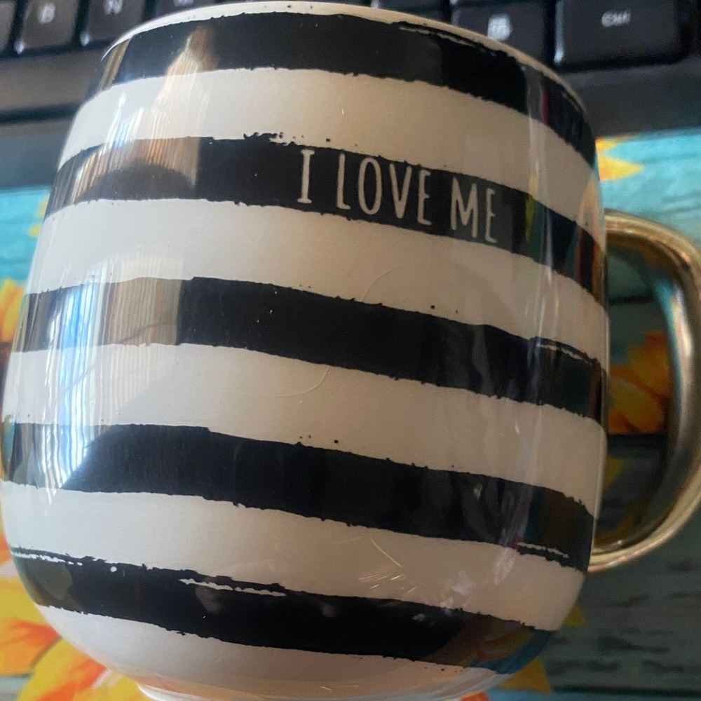 Chic Striped Mug with Gold Handle
